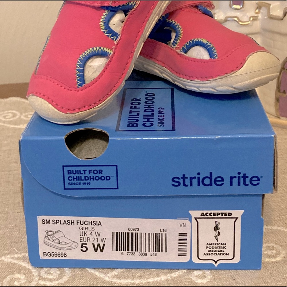 Stride Rite Splash Fuchsia Shoes 5W - Picture 2 of 2